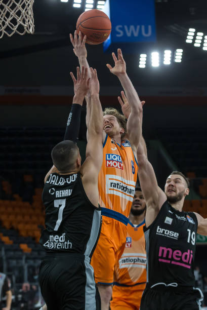 季的勇士故 季的勇士故